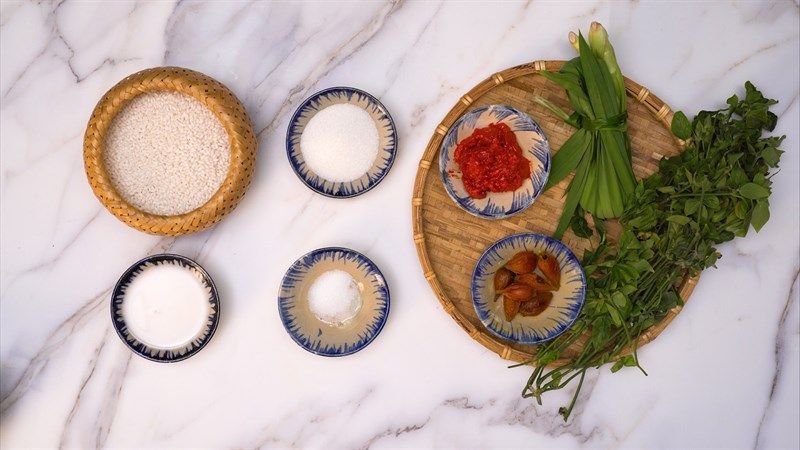 Ảnh 1: Những nguyên liệu bạn cần chuẩn bị để nấu xôi ngũ sắc