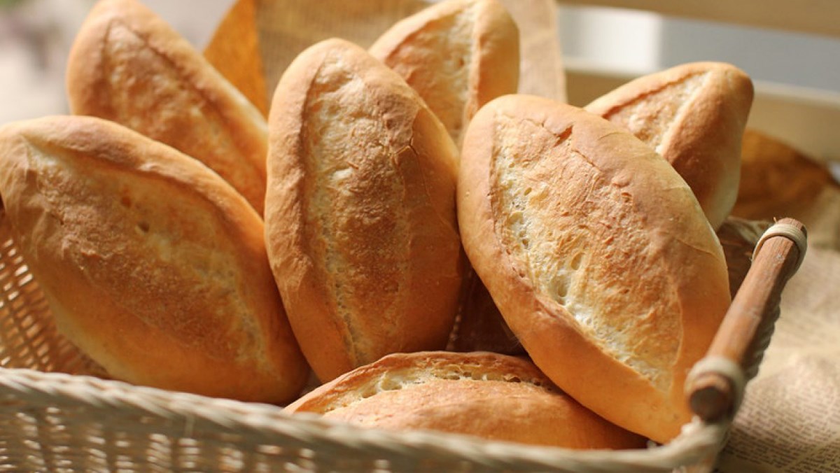 Ăn bánh mì có béo không? 1 ổ bánh mì bao nhiêu calo?