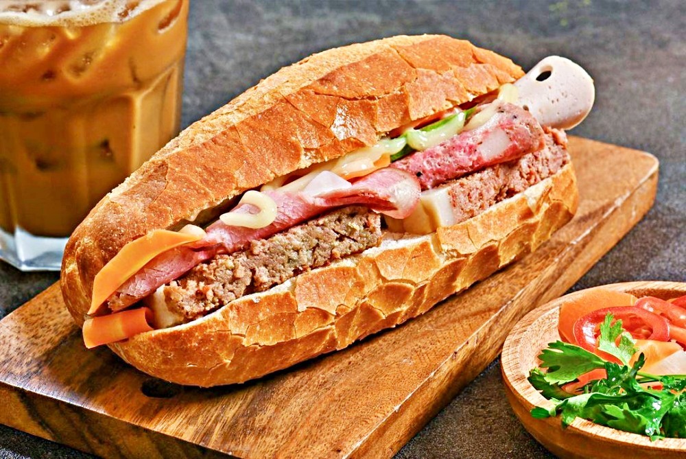 Bánh mì 3 miền Bắc - Trung - Nam khác nhau ở điểm gì? Nguồn gốc bánh mì Việt Nam