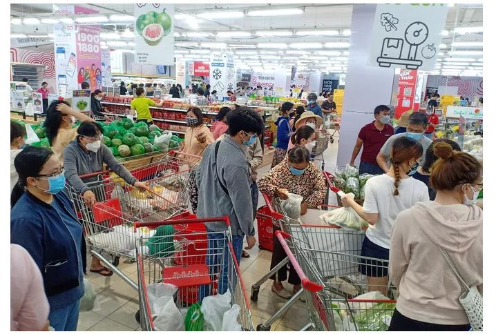Đà Nẵng: Đóng cửa chợ đầu mối lớn nhất, người dân vét sạch thực phẩm ở các siêu thị và chợ