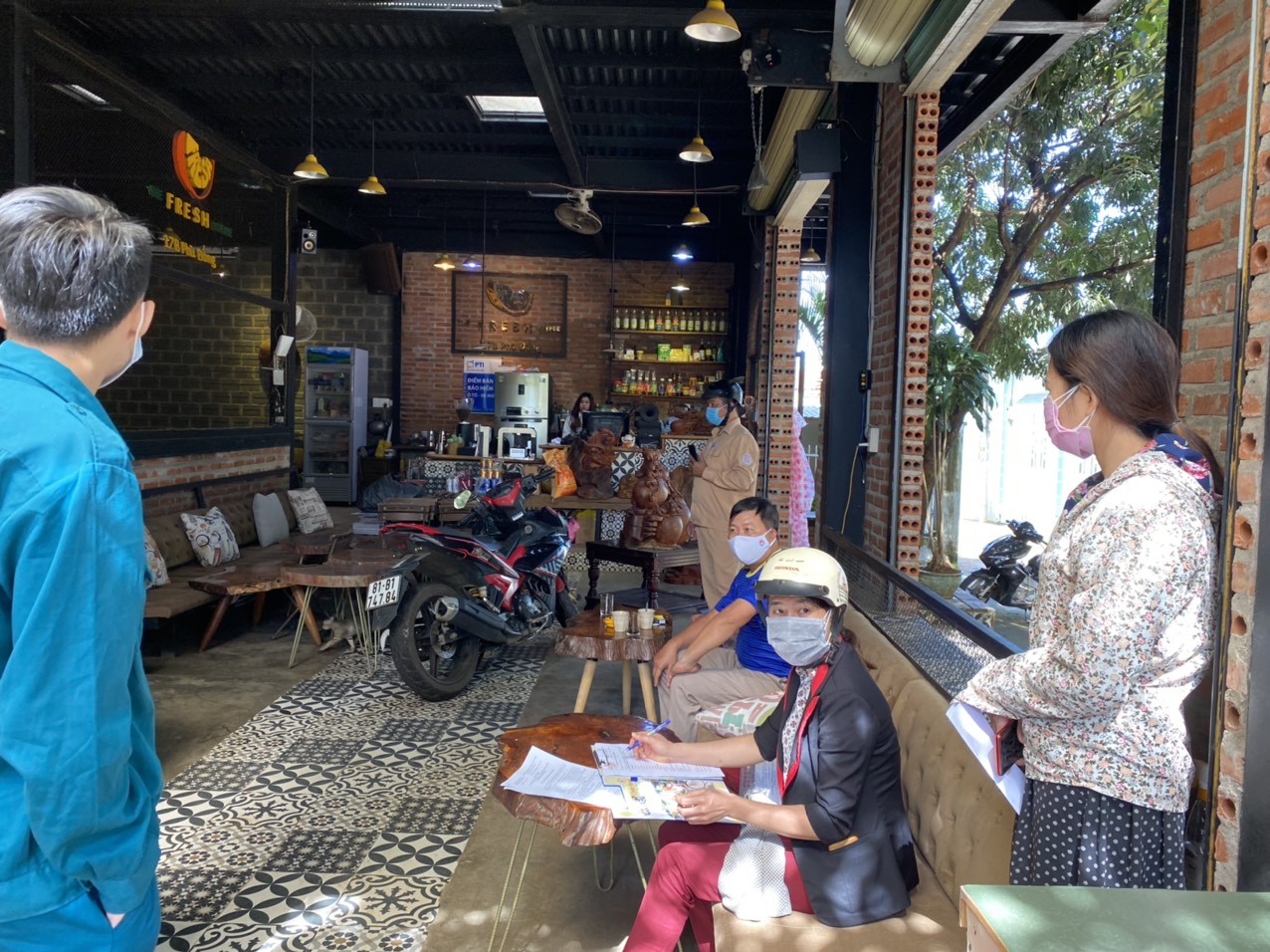 Gia Lai: Mở quán cà phê khi đang giãn cách, chủ quán bị phạt 10 triệu đồng