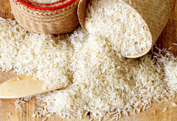 Giá lúa gạo hôm nay ngày 10/11: Giá lúa quay đầu giảm 100 đồng/kg