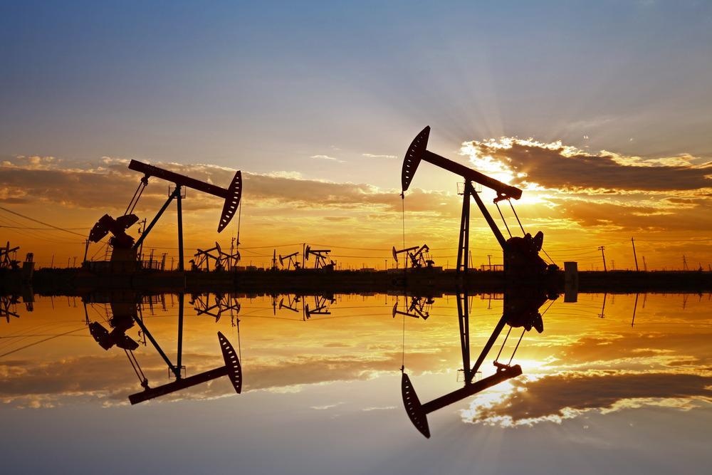 Giá xăng dầu hôm nay 3/11: Giảm mạnh, OPEC+ đối đầu Mỹ về việc tăng sản lượng dầu thô