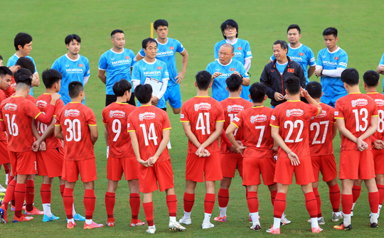 HLV Park Hang Seo nhận nhiều tin xấu trước ngày tuyển Việt Nam đấu với Trung Quốc 