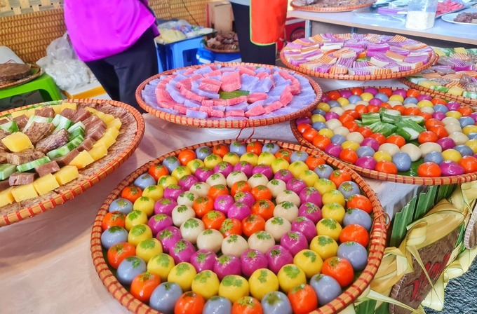 Lễ hội bánh dân gian Nam Bộ rực rỡ sắc màu với hơn 100 món bánh
