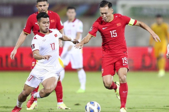 Thầy Park nhận hết lỗi lầm, cầu thủ Việt bật khóc sau trận thua 2-3 trước Trung Quốc