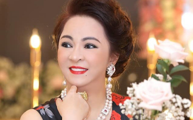Trấn Thành sao kê 1000 trang giấy, bà Nguyễn Phương Hằng lên tiếng “Muộn rồi em”