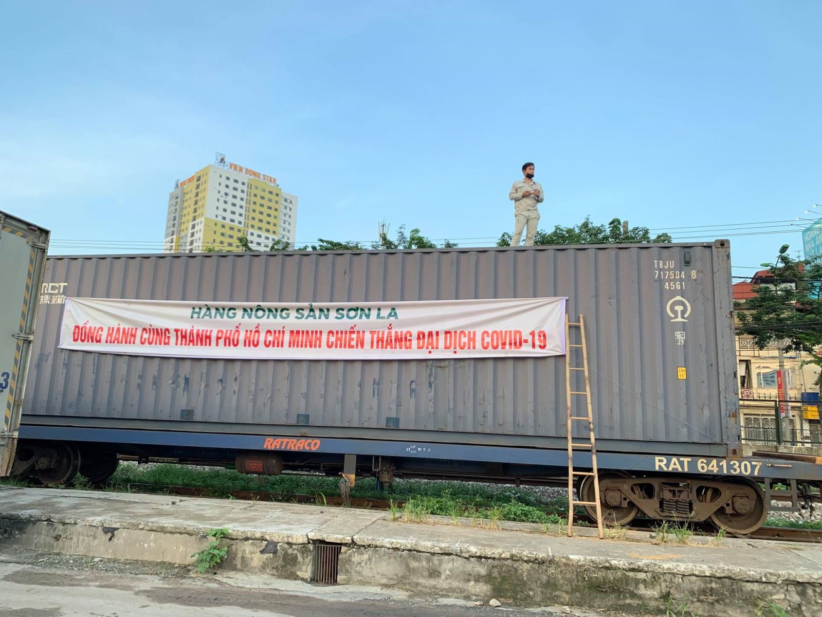 Vận chuyển 105 tấn nông sản của Sơn La vào hỗ trợ TPHCM chống dịch