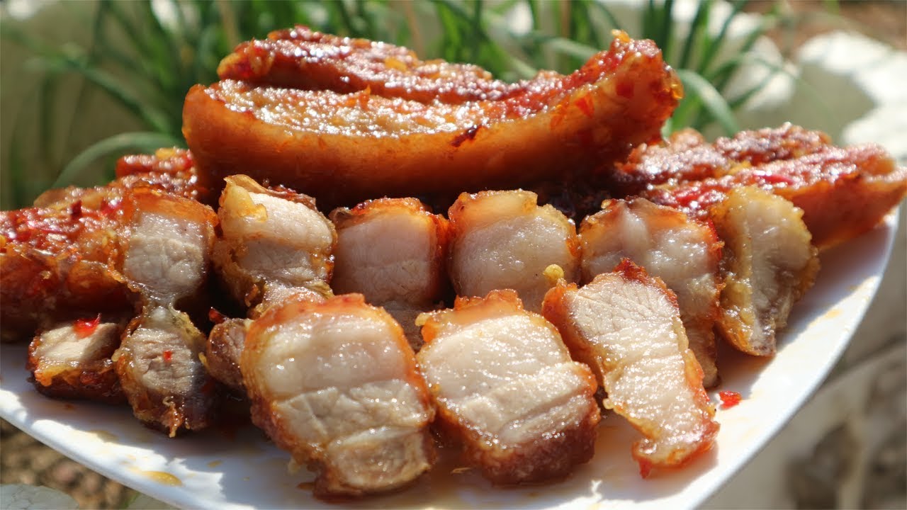 Thịt lợn chiên với bơ giúp miếng thịt thơm hơn