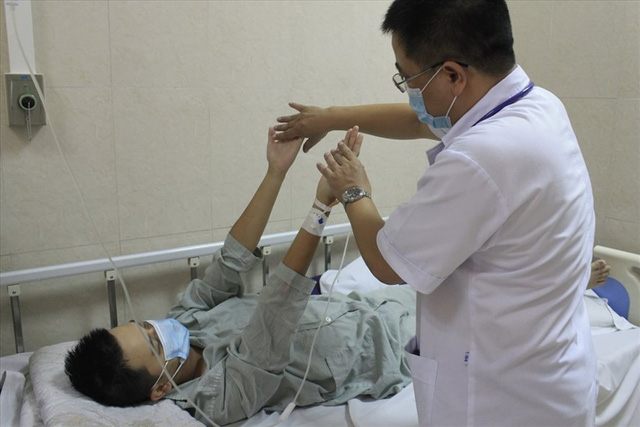 Bệnh nhân được điều trị tại bệnh viện.