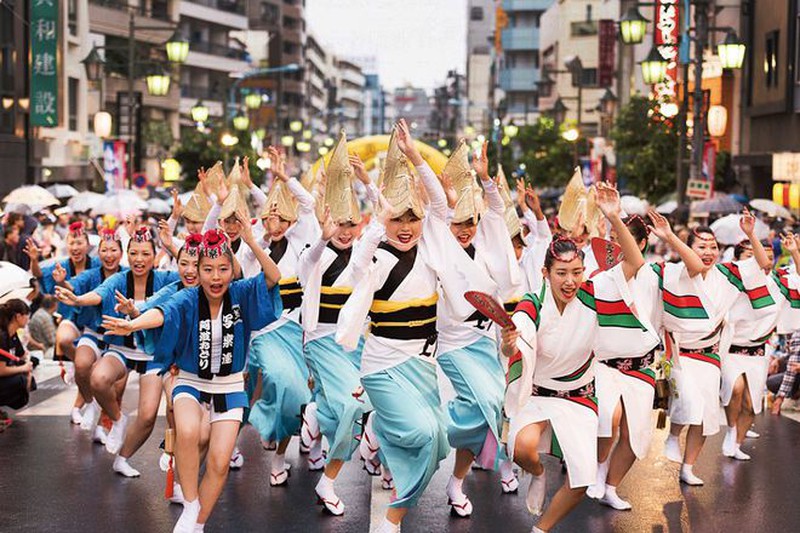 Lễ hội Obon độc đáo ở Nhật Bản