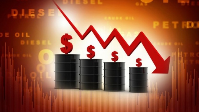 Giá xăng dầu hôm nay 4/9 giảm mạnh - Internet 
